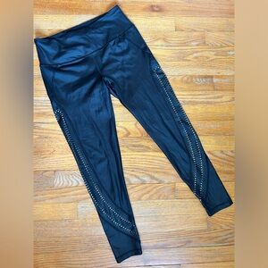 Victoria Secret Knockout Leggings Black Activewear Exercise Workout Cropped